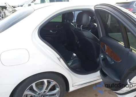 2018 Mercedes-Benz C 300 from USA, damaged, VIN 55SWF4JB9JU239712